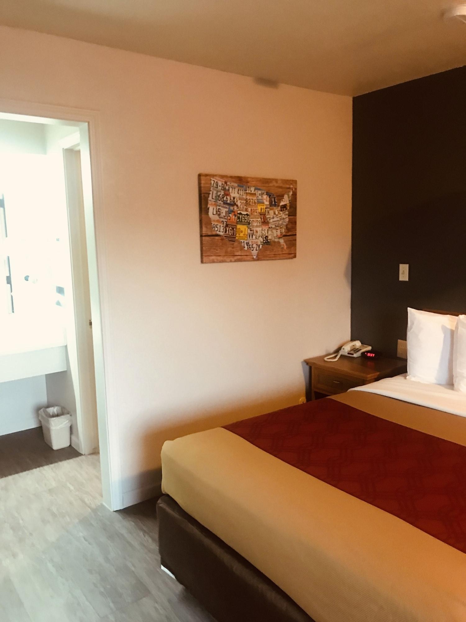 לורנס Econo Lodge University מראה חיצוני תמונה